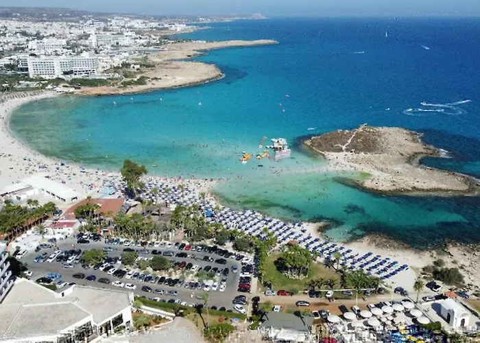 Luxury Najenda 3 Bedrooms Private Outdoor Pool 别墅