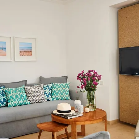 Luxury Najenda 3 Bedrooms Private Outdoor Pool Furnished Sun Terrace Shaded Furnished Terrace Private Garden Fig, * 프로타라스