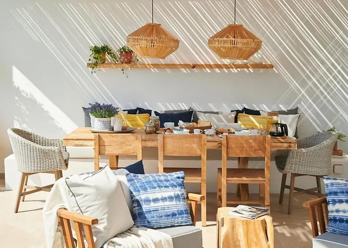 Luxury Najenda 3 Bedrooms Private Outdoor Pool